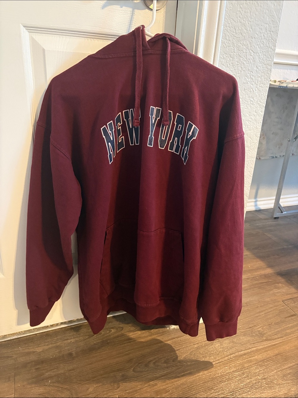 Men's Crewneck Hoodie Sweater in Maroon with 'New York' Chest Print